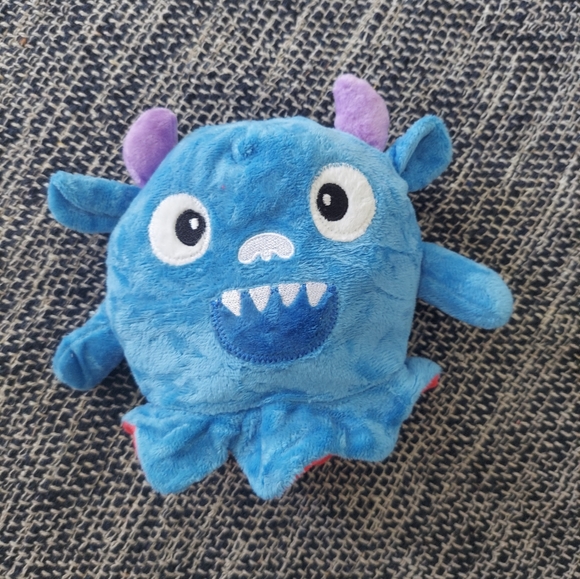 Mood Flip Monster Reversible Plushie Toy, Happy/Mad Moods - Picture 4 of 6